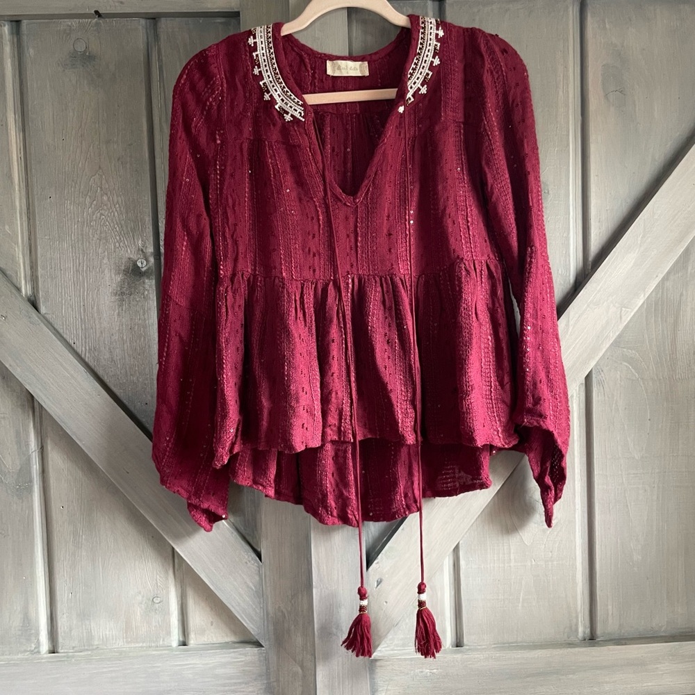 Altar'd State Burgundy wine beaded tassel gem high low Bell sleeve Blouse Small